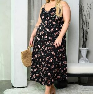 PLUS SIZE SLEEVELESS V-NECK FLORAL BLACK MAXI DRESS